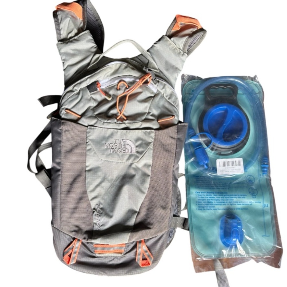 The North Face Gray and Teal Backpack - Picture 8 of 11